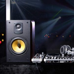 Parlante Thonet & Vander Titan 2.0 bluetooth 180 watts RMS negro